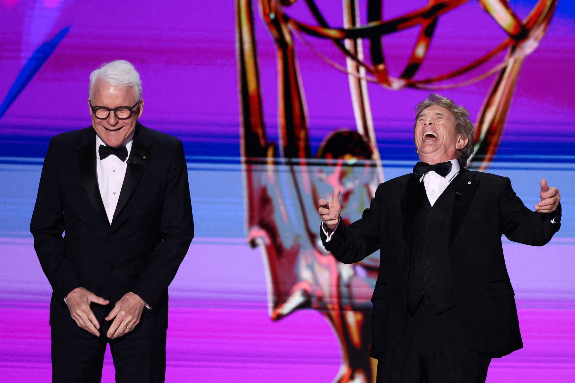 Los comediantes y actores, Steve Martin y Martin Short, en el escenario de la gala