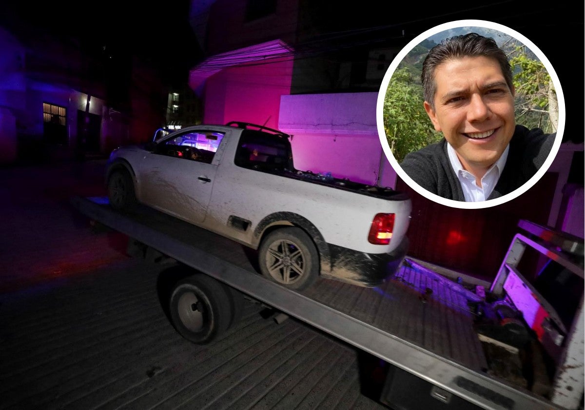 La pick-up propiedad de Alejandro Arcos (arriba) es retirada de la escena del crimen