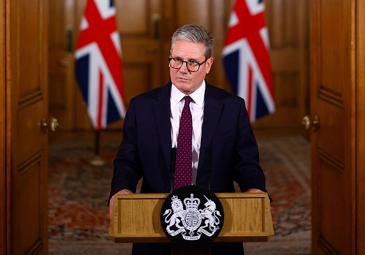 El primer ministro británico, Keir Starmer en el número 10 de Downing Street