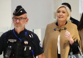 Le Pen es interrogada por el juez por el escándalo de los fondos europeos