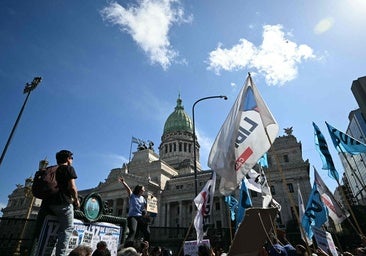 Las universidades argentinas, en pie de guerra contra la motosierra de Milei