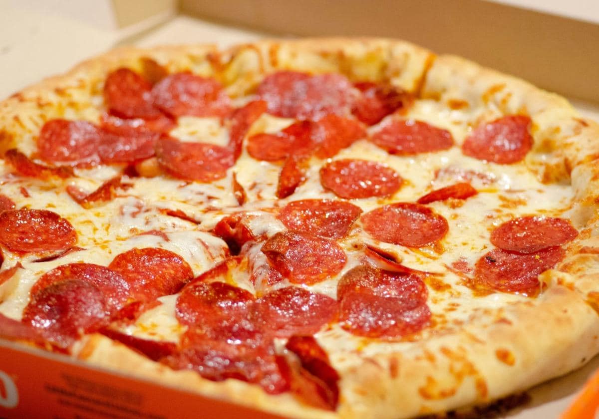 Image of pizza ready to take home