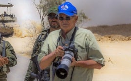 Jim Hollander, el fotógrafo de los sanfermines que retrata el conflicto israelí: «Siento lo mismo en la guerra que en el encierro»