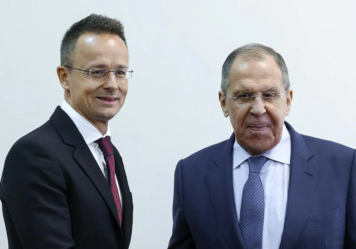 El ministro de Exteriores húngaro, Peter Szijjarto, se reunió con su homólogo ruso, Serguéi Lavrov, en Minsk