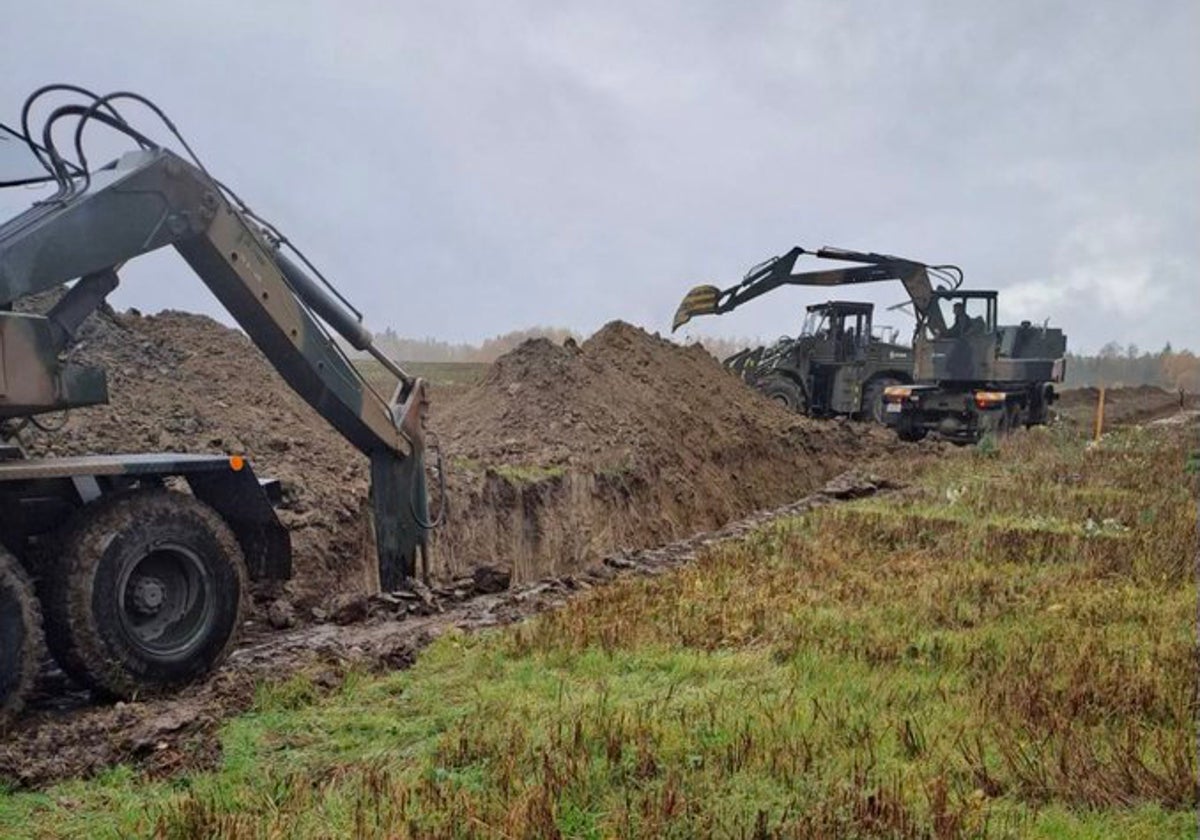 Foto colgada por Donald Tusk en su cuenta de X mostrando la construcción del 'Escuedo del Este'