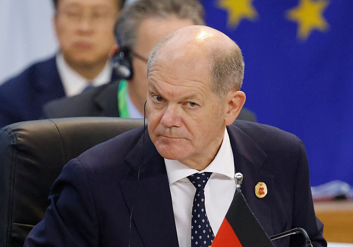 El canciller alemán, Olaf Scholz, gesticula en la cumbre del G20 en Brasil
