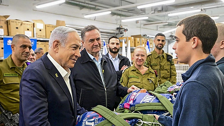 El primer ministro israelí, Benjamín Netanyahu, durante una visita a una base de reclutamiento