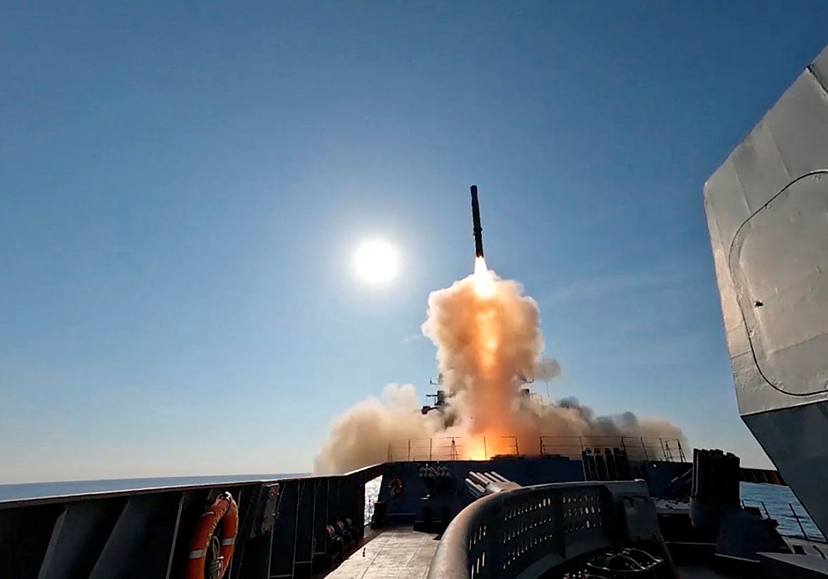 Rusia realiza ejercicios militares con misiles hipersónicos en el mar Mediterráneo