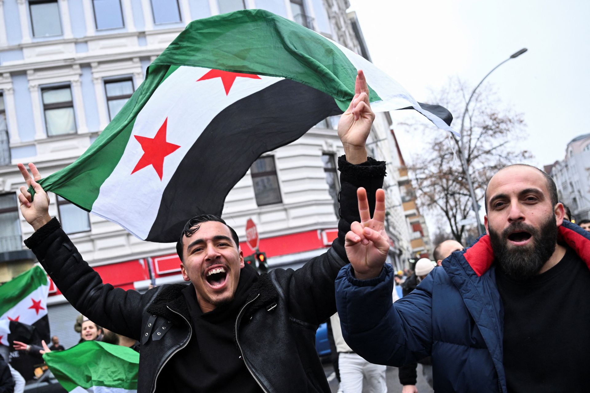 Sirios en Berlín celebran la caída de Assad