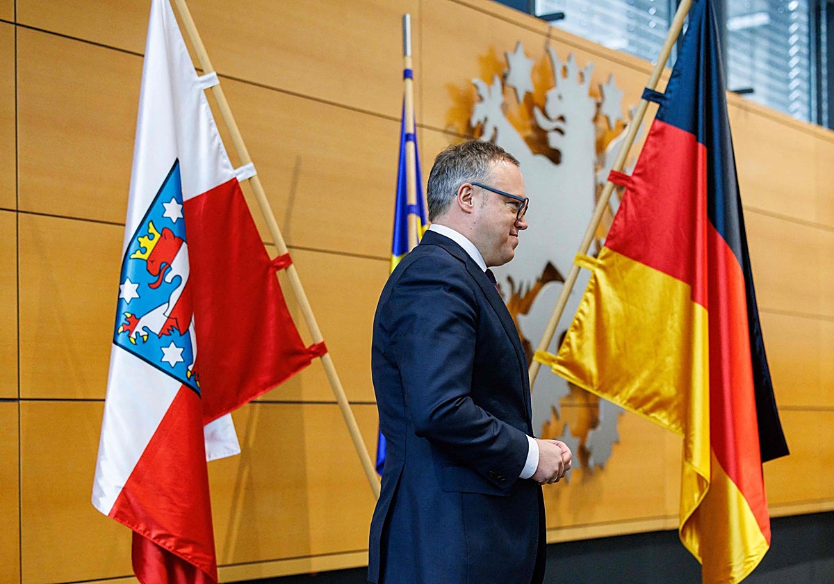 El nuevo presidente regional de Turingia, Mario Voigt, en el Parlamento en Erfurt