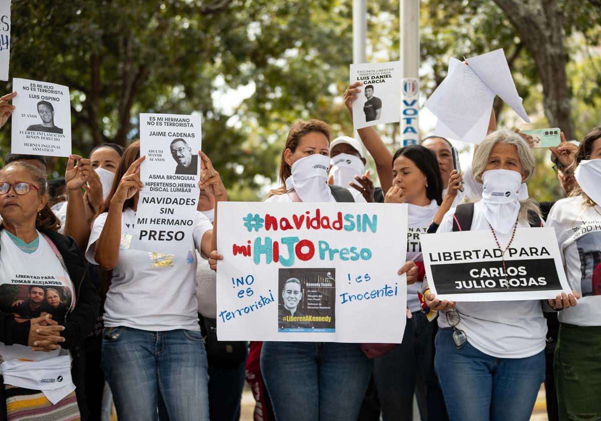 Protesta de familiares de encarcelados en Venezuela este mes en Caracas