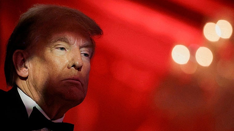 El presidente electo de Estados Unidos, Donald Trump, asiste a la gala del America First Policy Institute en Mar-A-Lago en Palm Beach,