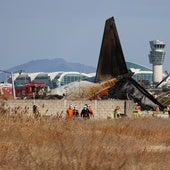 Las imágenes tras el accidente de avión con 181 pasajeros en Corea del Sur