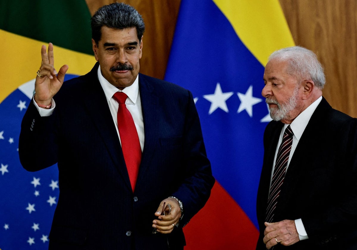 Foto de archivo de Nicolás Maduro junto al presidente de Brasil, Luiz Inácio Lula da Silva