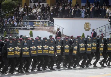 Las deserciones en el Ejército bolivariano debilitan a Maduro