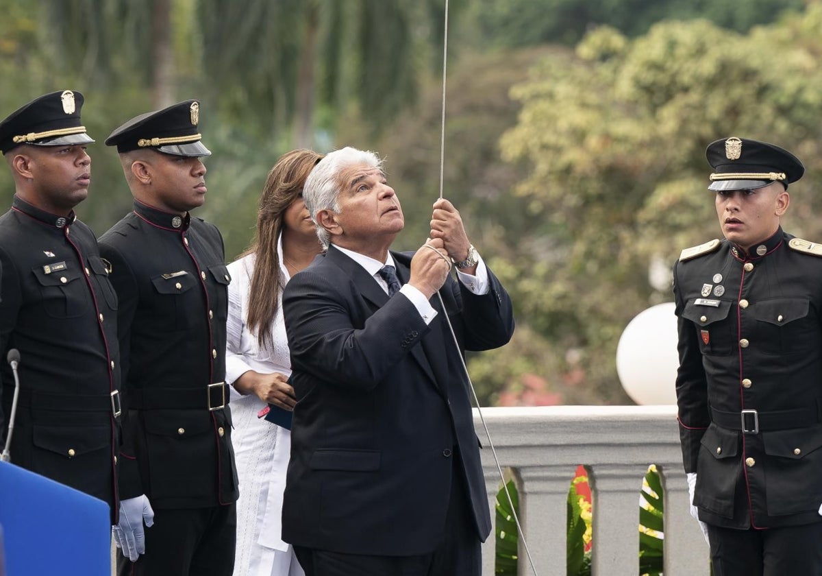 El presidente de Panamá, José Raúl Mulino, en la ceremonia de los 25 años del acuerdo de cesión del Canal de Panamá