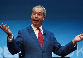 Las encuestas disparan a la extrema derecha británica y Nigel Farage podría ser primer ministro