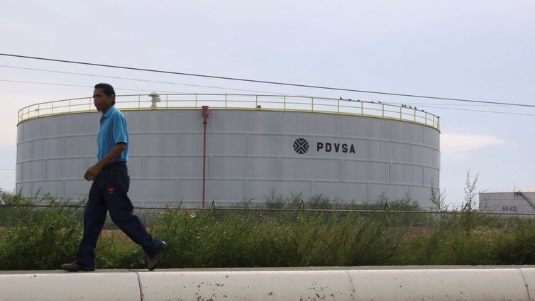 Máxima presión de las petroleras para impedir el embargo a Venezuela