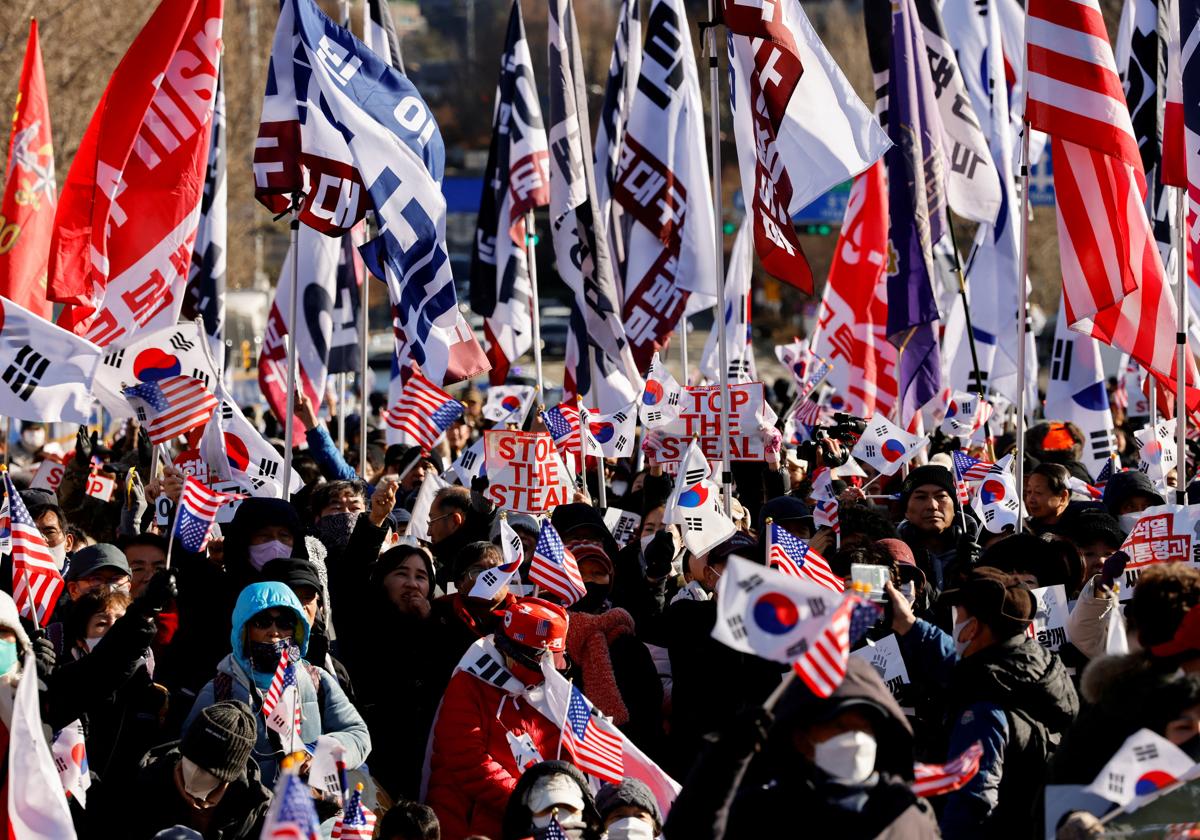 Manifestantes en apoyo del presidente destituido de Corea del Sur
