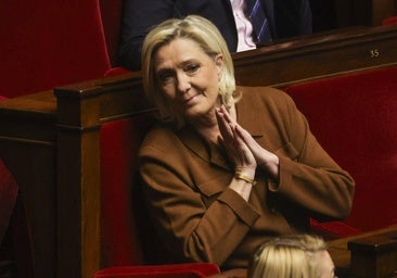 La estabilidad de Francia queda en manos de Le Pen tras la moción de censura contra Bayrou