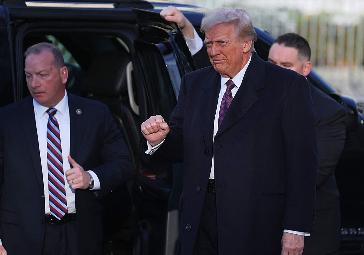 Donald Trump a su llegada a la Iglesia Episcopal de San Juan