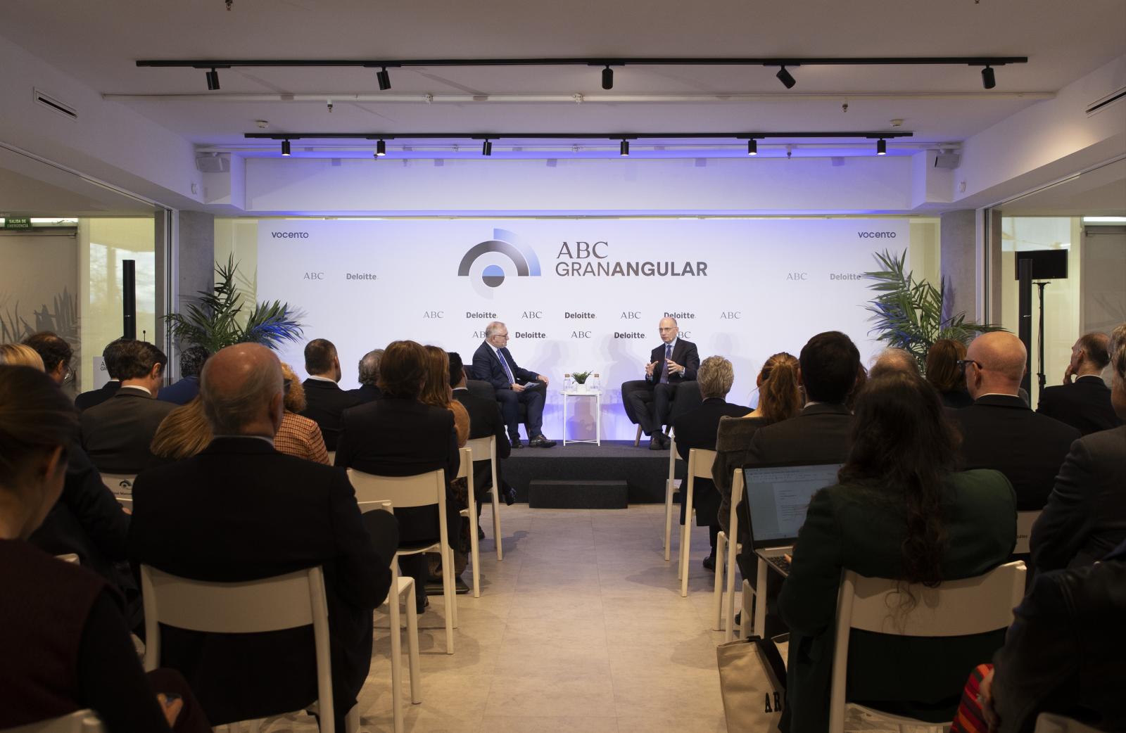 El encuentro Gran Angular de ABC con el ex primer ministro italiano Enrico Letta, en imágenes