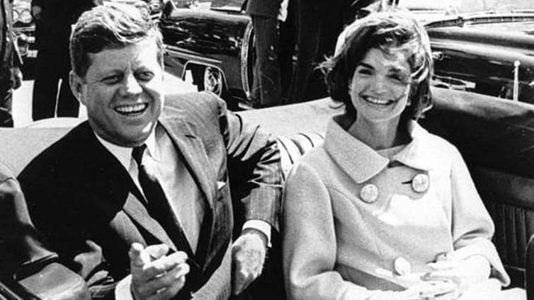 El FBI encuentra más de 2.000 nuevos archivos sobre el asesinato de JFK tras la desclasificación ordenada por Trump