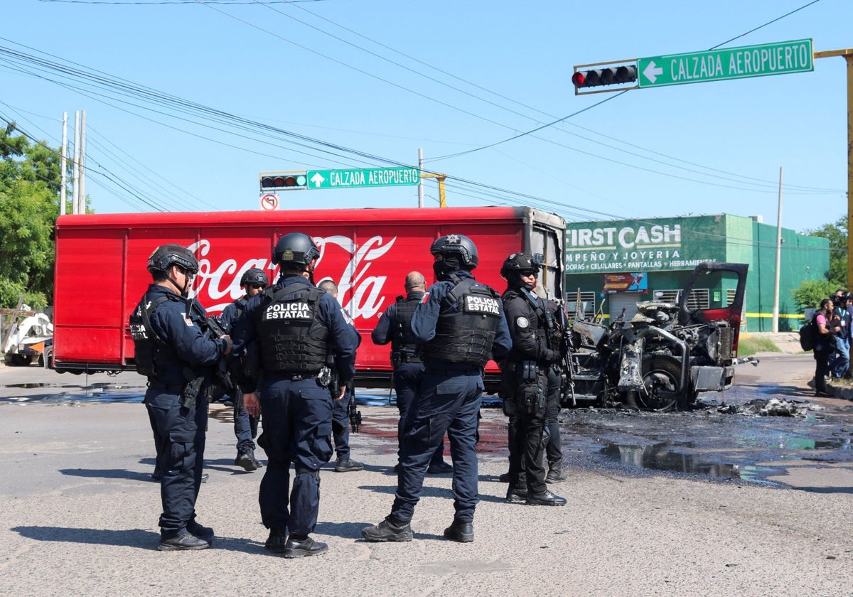 Varios policías mexicanos en una operación