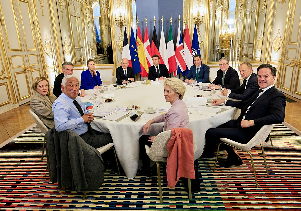 Los líderes europeos se reúnen de urgencia en París para hablar de Ucrania