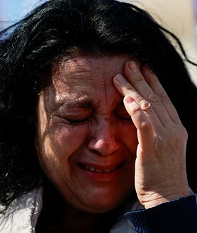Imagen secundaria 2 - Los israelíes se reúnen en la Plaza de los Rehenes en Tel Aviv antes de la liberación de los restos de cuatro rehenes israelíes por parte de Hamás