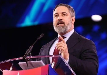 Vox se afianza en el trumpismo mientras este se abraza a Rusia