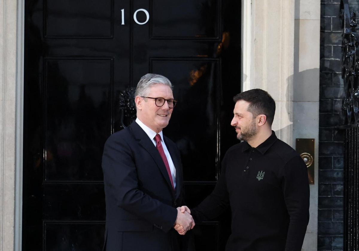 Reunión de Starmer y Zelenski en Londres tras el desencuentro con Trump, en directo: cumbre de líderes y última hora hoy