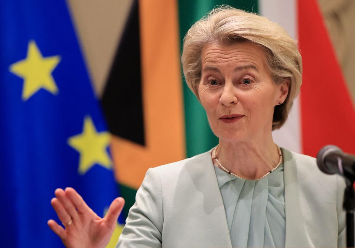 La presidenta de la Comisión Europea, Urusla von der Leyen, en la cumbre entre Europa y Sudáfrica