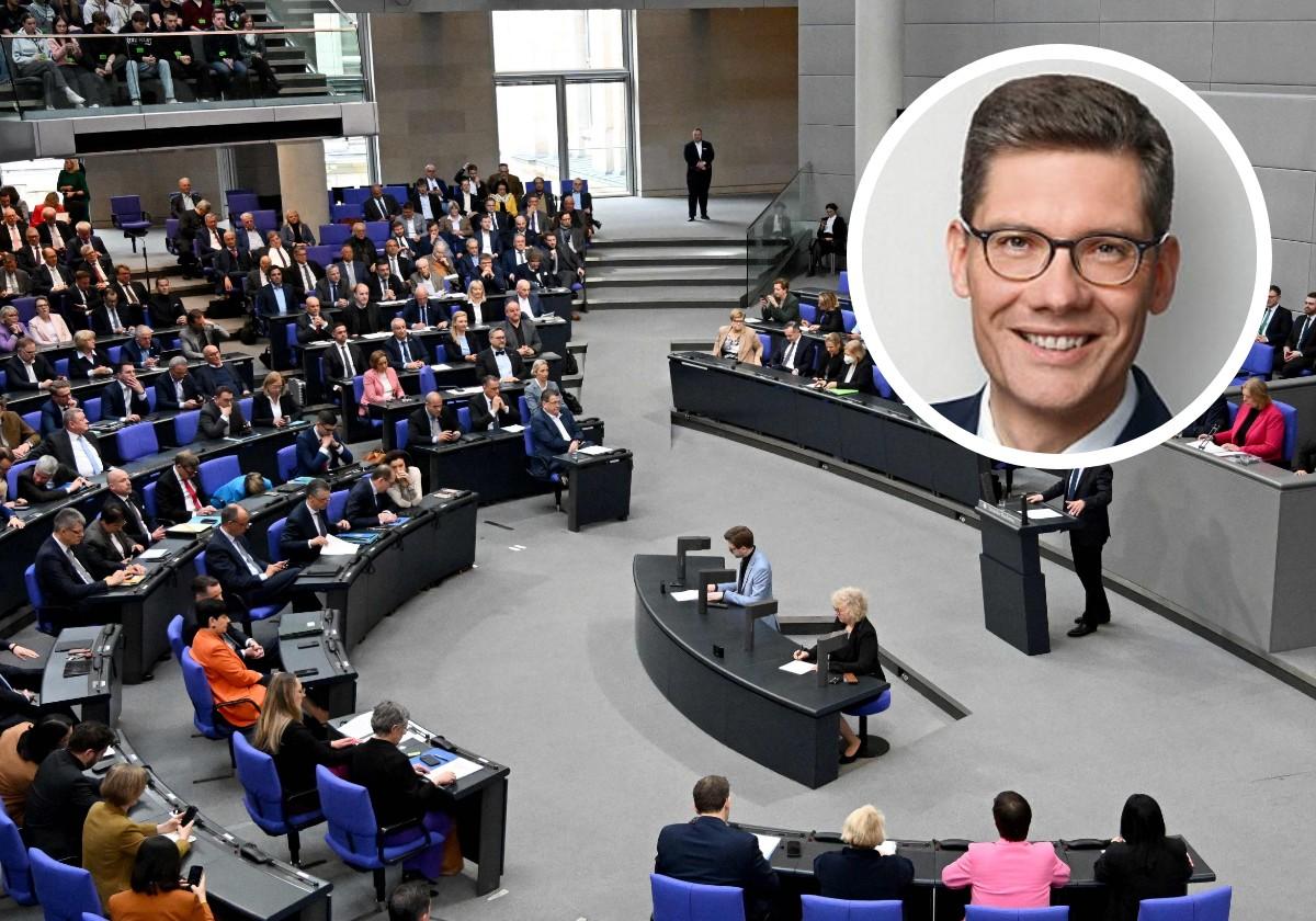 El Bundestag en mitad de una sesión y el diputado de la CDU Christian Hirte