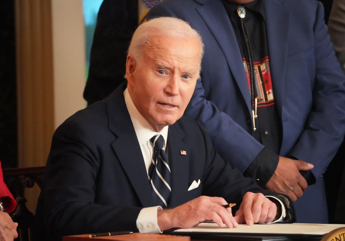 Imagen de archivo de Joe Biden, tras firmar órdenes ejecutivas