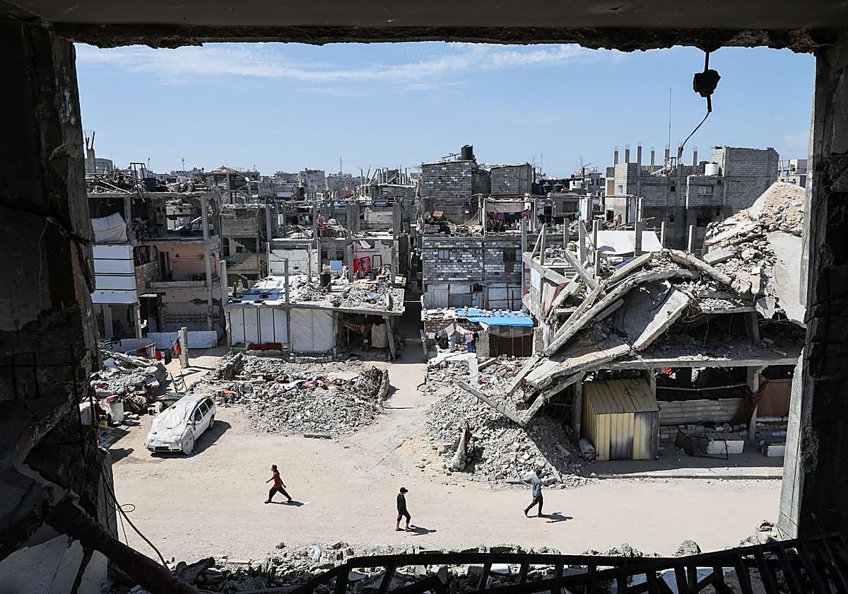 Devastación en Jan Yunis tras una nueva jornada de bombardeos