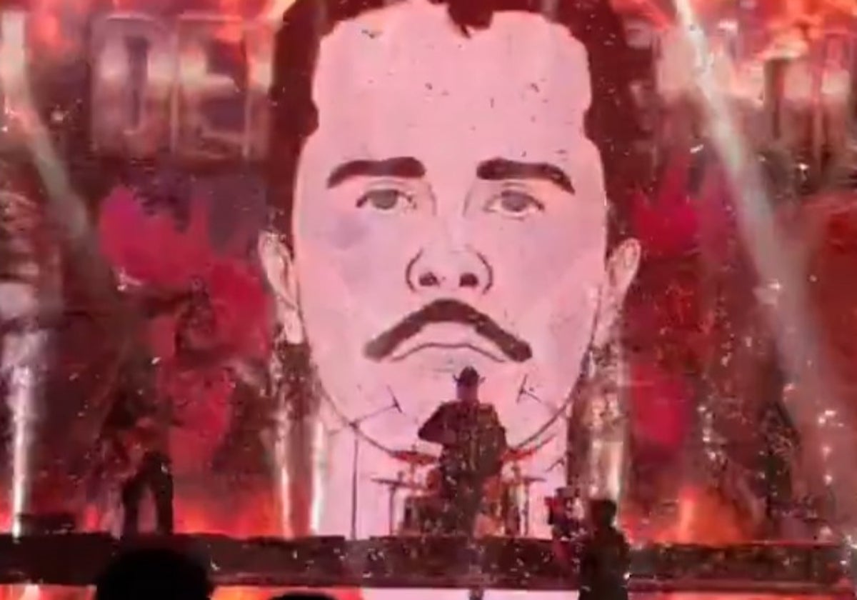 Imagen del Mencho proyectada en el concierto de Los Ángeles del Barranco