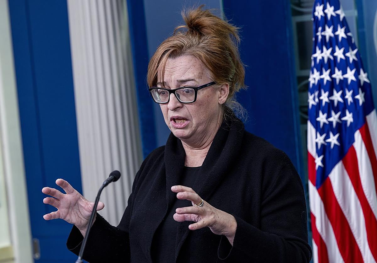 Patty Morin, madre de una joven brutalmente asesinada, declara en una rueda de prensa en la Casa Blanca