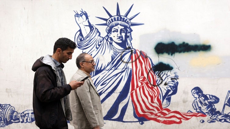 Irán y Estados Unidos negocian un acuerdo nuclear bajo la presión de un ataque de Israel