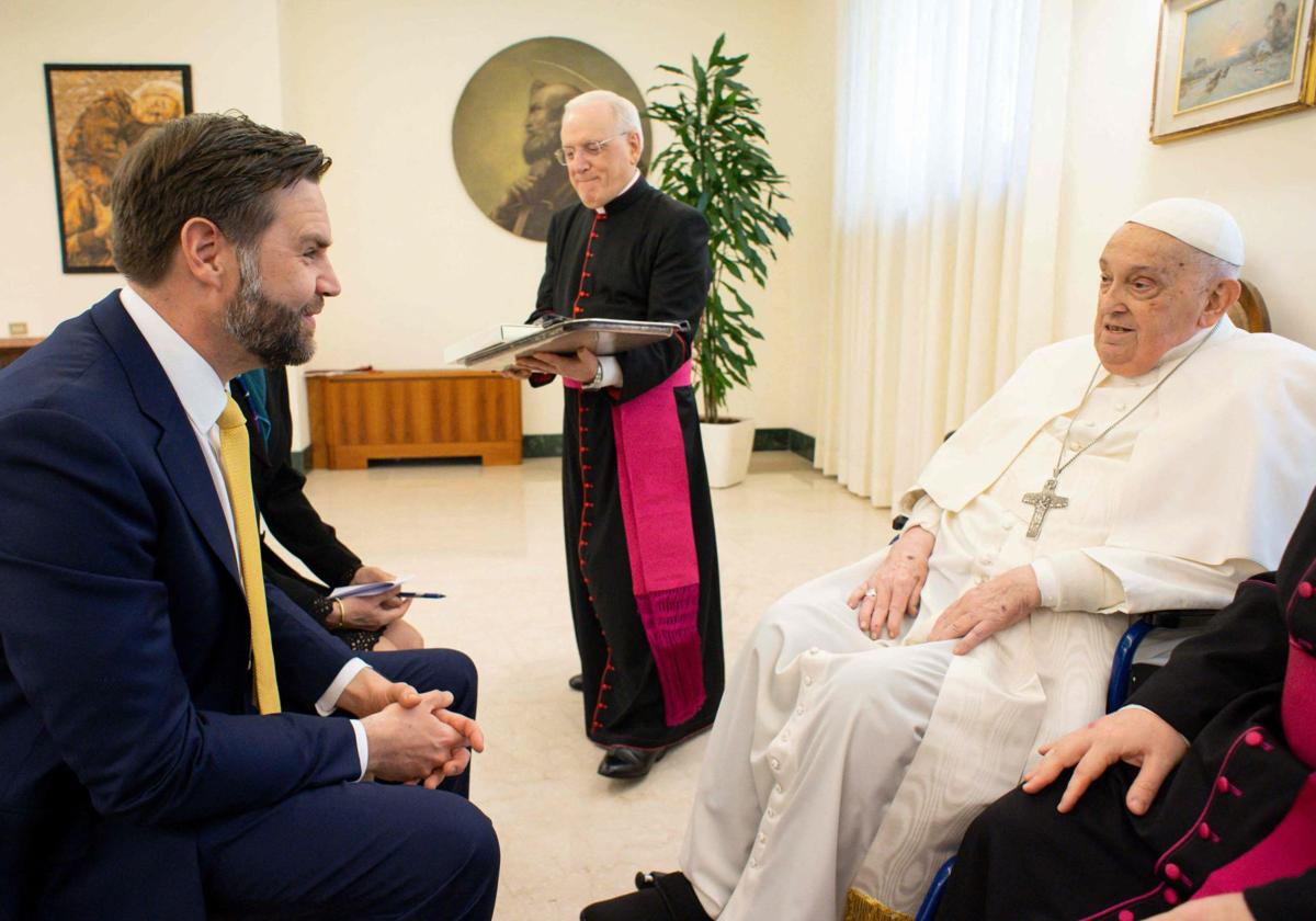 El vicepresidente de Estados Unidos visita al Papa Francisco en su residencia el Domingo de Resurrección