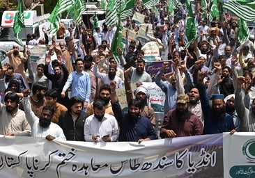 La India cierra la frontera con Pakistán por el atentado en Cachemira