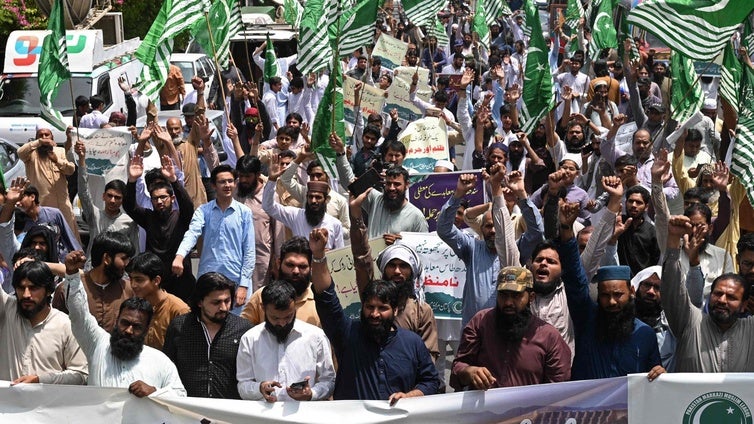 La India cierra la frontera con Pakistán por el atentado en Cachemira