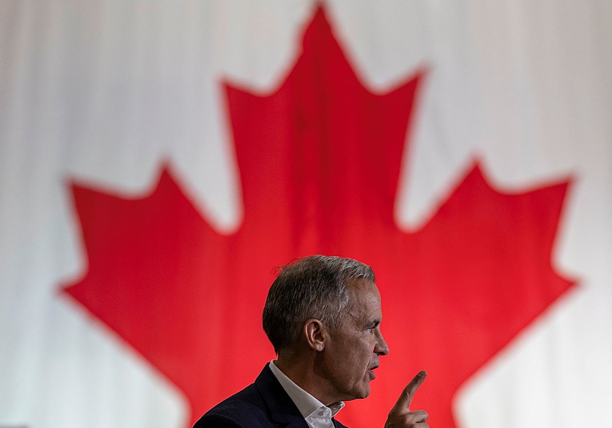 El primer ministro de Canadá , Mark Carney, hace campaña en London, Ontario