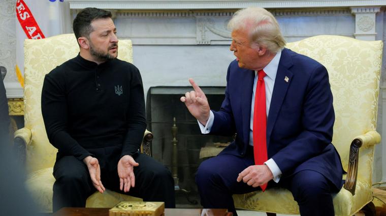 Donald Trump y Volodímir Zelenski discuten en el Despacho Oval a finales de febrero