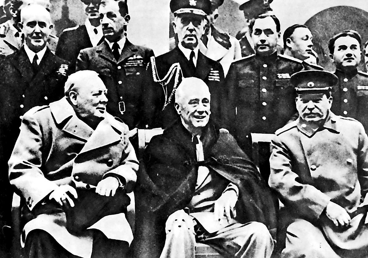 Conferencia en Yalta, entre el 4 y 11 de febrero de 1945, en la que participaron Churchill, Stalin y Roosevelt