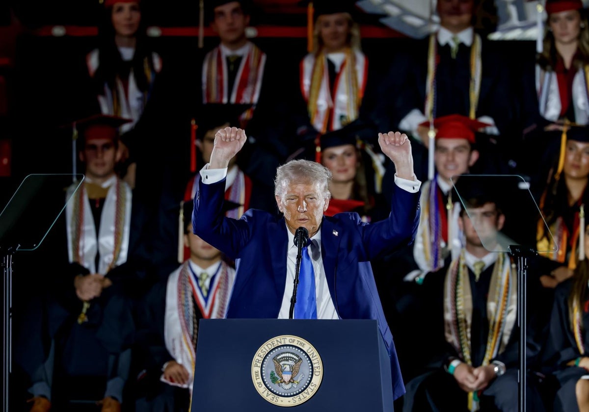 El presidente Trump durante un discurso en la universidad de Alabama