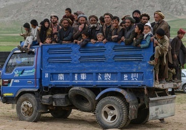 El infierno de los afganos: expulsados de Pakistán y vuelta al peligro talibán
