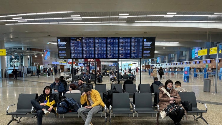 Varios ataques con drones ucranianos obligan a cerrar cuatro aeropuertos en Rusia