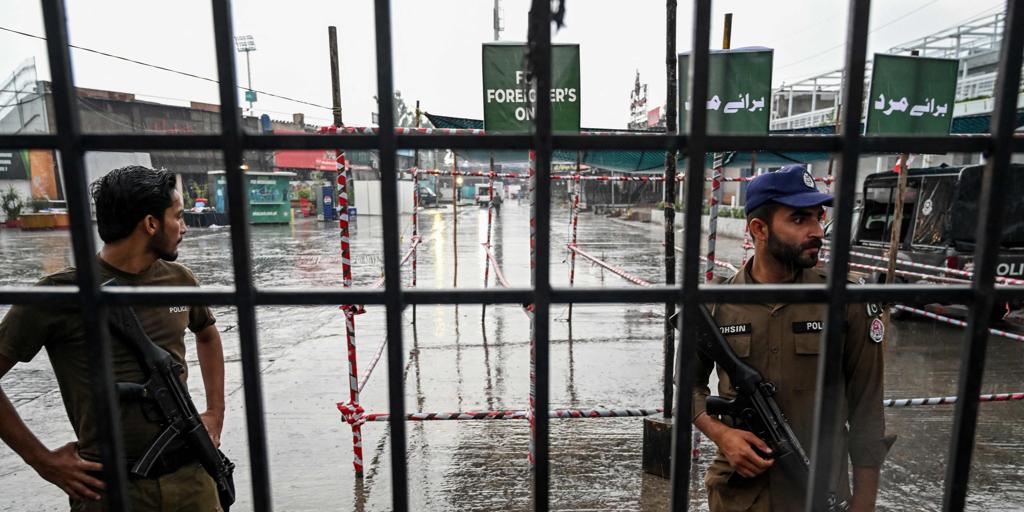 Pakistán opta por la cautela y posterga su contraataque a la India