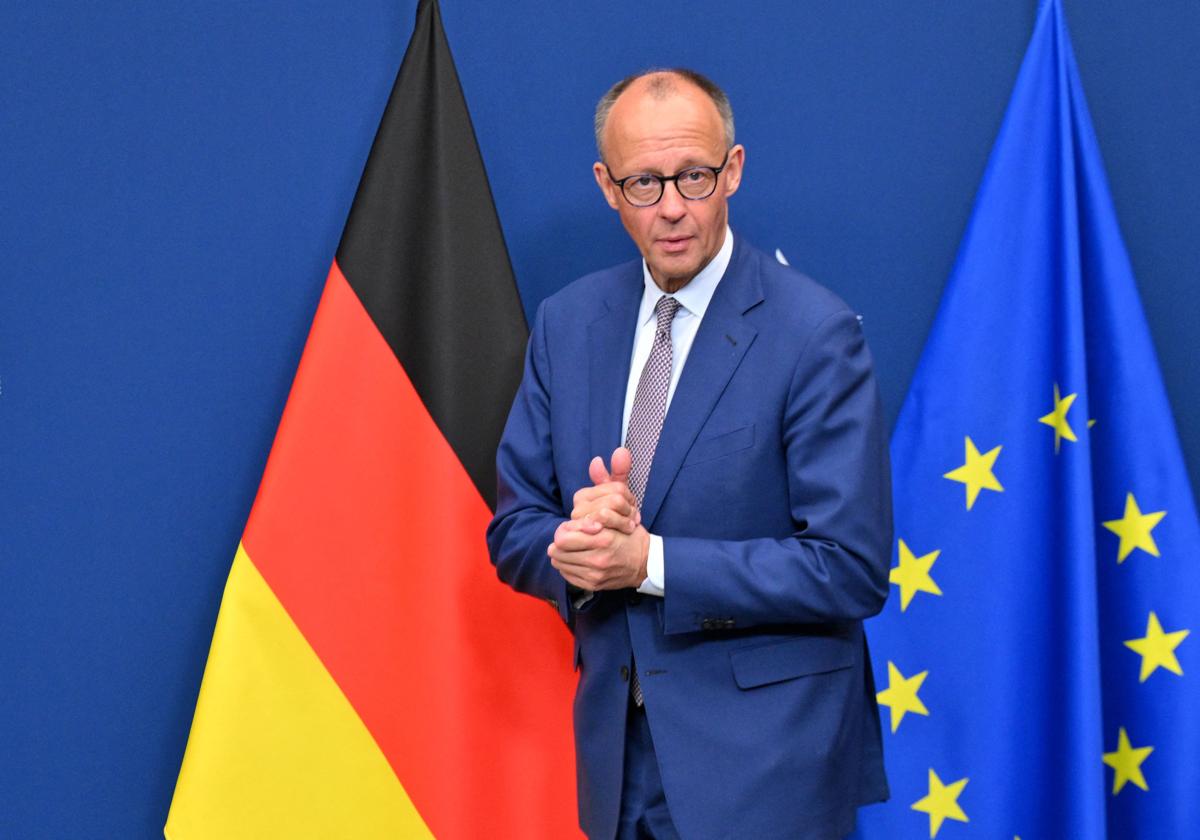 El canciller alemán, Friedrich Merz, recibido en Bruselas por la presidenta de la Comisión, Ursula von der Leyen